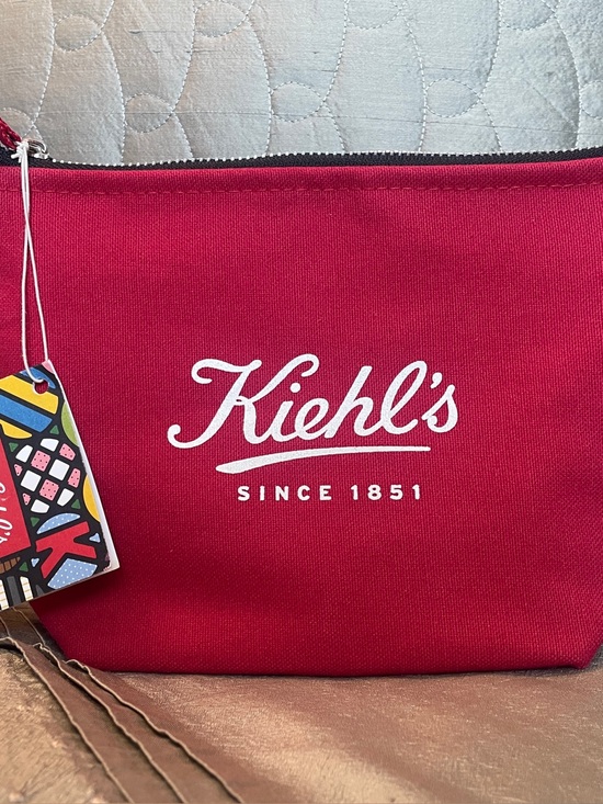 Kiehl's Accessories - NWT Kiehl's Red Canvas Zip Cosmetic Bag Limited Edition by artists Craig & Karl